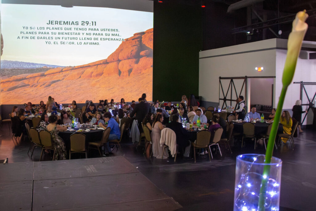 Para la celebración del aniversario de la empresa, nos encargamos de la fotografía.
